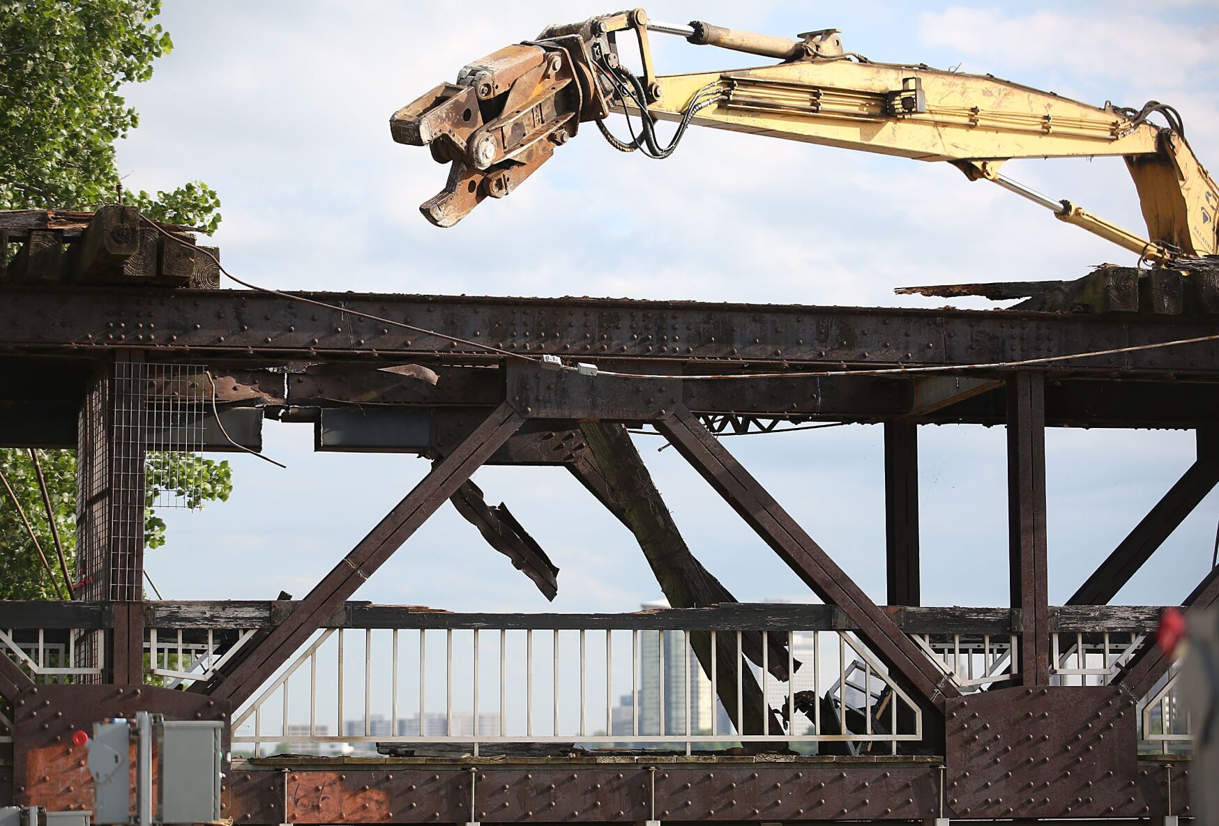 Pedestrian Bridge Demolish